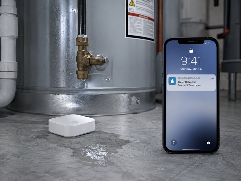 Water leak sensor with a phone alert